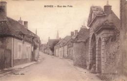 Morée * La Rue Des Prés - Moree