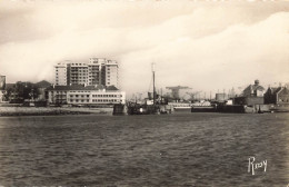 St Nazaire * Vue Sur Le Bassin Et Le Port - Saint Nazaire