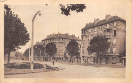 JK-23-3172 : STAINS. PLACE LOUIS-LOUCHEUR - Stains