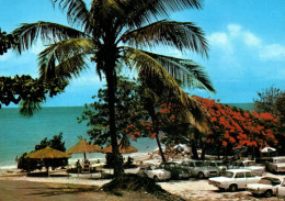 17196 PLAGE DE GOSIER   (voitures Autos )  Guadeloupe  (2 Scans) - Autres & Non Classés