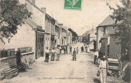 Bonnat * Arrivée Par La Route De Guéret * Café De La Paix * Maréchal Ferrant , Ferrage Cheval * 1907 * Villageois - Andere & Zonder Classificatie