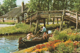 GIETHOORN . PAYS BAS . - Giethoorn