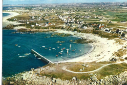 Carte Postale - Cléder - La Plage Et Le Port De Kerfissien - Cléder