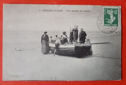 CPA -  Berck Plage - Une Partie De Canot - Berck