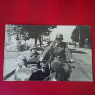 CARTE PHOTO MOTO SIDECAR 2 SOLDATS ALLEMAND - Motorräder