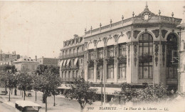 Biarritz * La Place De La Liberté * Berlitz School - Biarritz