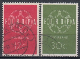 NETHERLANDS 735-736,used,falc Hinged - 1959