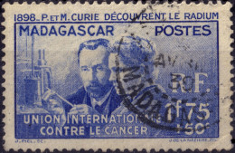 MADAGASCAR - 1938 - Yv.206 1fr75+50c Outremer Pierre & Marie Curie - Oblitéré B/TB - Usados