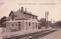 Courcelles Sur Viosne * La Gare De Montgeroult Courcelles * Ligne Chemin De Fer - Autres & Non Classés