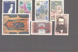 Année 1977 N° 260 à 266 ** MNH - Années Complètes