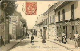 94 VALENTON LA DESCENTE DE LA GRANDE RUE PLUS FACILE A PRENDRE EN SORTANT DU CAFE ROUX VINS ET LIQUEURS - Valenton