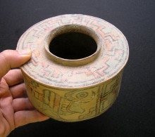 Harappan Indus Valley Polychrome Pottery Vessel - Archéologie