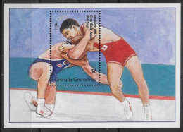 GRENADINES  BF 329 * *  ( Cote 7.50e ) Jo 1996  Lutte - Wrestling