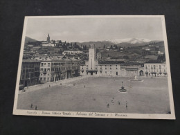 Cartolina Anni 30. Pinerolo. Piazza Vittorio Veneto. San Maurizio. Non Viaggiata. Condizioni Eccellenti. - Multi-vues, Vues Panoramiques