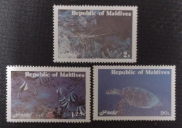 BD) 1980. MALDIVES, MARINE LIFE, LOBSTER, MOORISH IDOL, OLIVE TURTLE, MNH - Maldivas