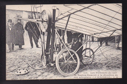 CP AVIATION M.Santos Dumont à La Direction De Son Aeroplane La Demoiselle - Aviateurs