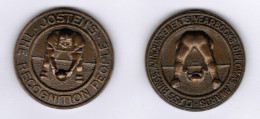 U.S.A..  JOSTENS---RARE 1940's BRONZE FOOTBALL PLAYER TOKEN (CONDITION AS PER SCAN) (T-159) - Professionals/Firms