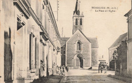 Beaulieu Sur Layon * La Place Et L'église Du Village * Attelage - Autres & Non Classés