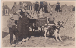 Spakenburg - Melkventster Hondenkar - 1937 - Spakenburg