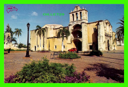 SANTO DOMINGO, RÉPUBLIQUE DOMINICAINE - DOMINICO'S CHURCH AND DUARTE PLAZA - MAXY'S FOTO - FOTO, MAXIMO NIN - - Dominican Republic