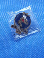 Official Badge Pin Serbia And Montenegro Wrestling Federation Association - Worstelen