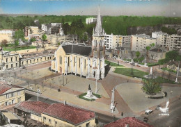 CPSM Mérignac Place Charles De Gaulle  église St Vincent - Merignac