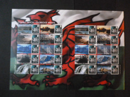 GREAT BRITAIN SG W125 LIKE GLORIOUS WALES 20 STAMPS SMILER SHEET WITH GUTTERS & LABELS - Fogli Completi