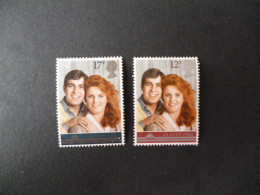 GREAT BRITAIN SG 1333-34 ROYAL WEDDING BROKEN DIE? MINT SET - Variedades, Errores & Curiosidades