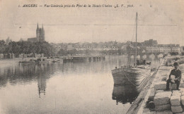 Péniche à Angers (49 - Maine Et Loire) Pont De La Haute Chaine - Péniches