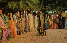 PC BAHRAIN, TRADITIONAL VILLAGE DANCERS, Modern Postcard (b48125) - Bahrain