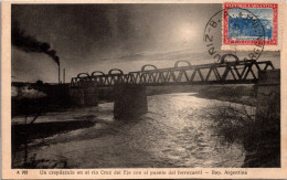 Argentine - Un Crepusculo En El Rio Cruz Del Eje Con El Puente Del Ferrocarril - Rep. Argentina Timbre - Argentine