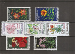 Cameroun - Fleurs ( Lot De Timbres Différents XXX -MNH ) - Cameroun (1960-...)