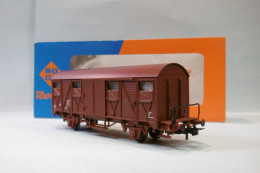 Roco - WAGON COUVERT GS Marron Avec Passerelle SNCF ép. IV Réf. 4392B BO HO 1/87 - Güterwaggons