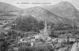 FRANCE - 65 - Lourdes - La Basilique Et Le Calvaire - Carte Postale Ancienne - Lourdes