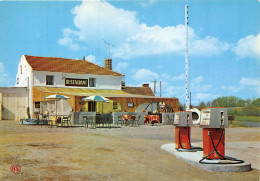 79-LUSAY- MOTEL RESTAURANT CHEZ PRUNEAU - TERRAIN DE JEUX ( VOIR POMPES A ESSENCE ) - Andere & Zonder Classificatie