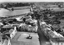 86-L'ISLE-JOURDAIN- PLACE D'ARMES ET AVENUE DE ST-PAIXENT- VUE AERIENNE - L'Isle Jourdain