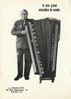 LYON - Le Plus Grand Accordéon Du Monde , A FRANCHINI , Foire De Lyon 1964 - Musical Instruments