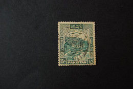 PAKISTAN SG 42    PERF 12 KHYBER Rs15 - Pakistan