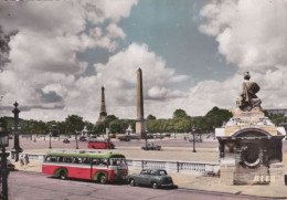 FRANCE - PARIS - LA PLACE DE LA CONCORDE - OBELISQUE - LA TOUR EIFFEL - BUS / TRAM - AUTO - 1957 - Tour Eiffel