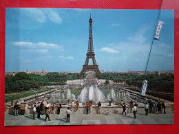 KOV 11-49 - PARIS, La Tour Eiffel - Tour Eiffel