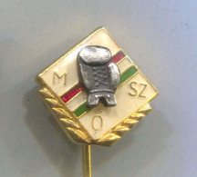 Boxing Box Boxen Pugilato - Hungary  Federation Association, Vintage Pin  Badge  Abzeichen - Boxen