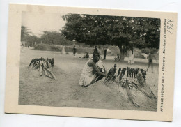 AFRIQUE OCIDENTALE Un Marchand Indigène De Brochette Et Sa Rotisserie   1929  D062023 - Non Classés