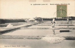 Guérande * Les Marais Salants * La Récolte Du Sel * Paludiers - Guérande