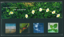 2000 Millennium Projects (4th Series). Life And Earth Presentation Pack. - Presentation Packs