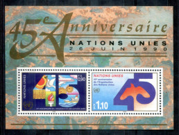 UNO-GENF Block 6, Bl.6 Mnh - 45 Jahre UNO, 45 Yeats Of UN, 45e Anniversaire De L'ONU - UN GENEVA / ONU GENÈVE - Hojas Y Bloques