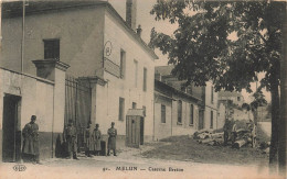 Melun * Entrée De La Caserne Breton , Anciennement St Liesne * Militaires Militaria - Melun