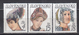 Slovakia 1999 - Traditional Hoods, Mi-Nr. 333/35, MNH** - Nuevos