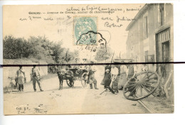 CPA. D86. VIENNE. GENCAY . Gençay . Avenue De CIVRAY.  Atelier De Charronnage . Attelage, Roue, Ouvriers .COLL B.P - Gencay