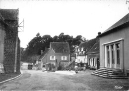 28-HAPPONVILLIERS- GRANDE RUE SALLES DES FÊTES ET CAFE DU CENTRE - Andere & Zonder Classificatie