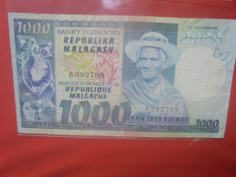 MADAGASCAR 1000 FRANCS ND (1974-75) Circuler  (B.29) - Madagaskar